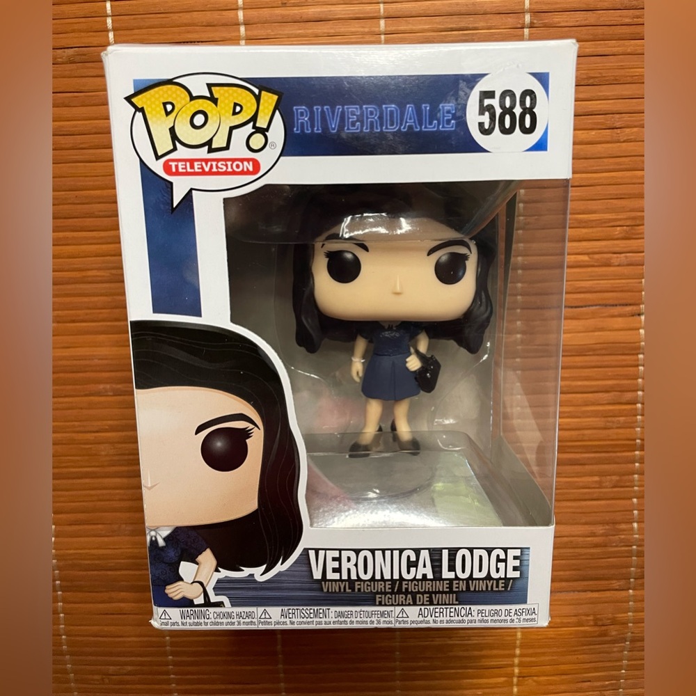 FUNKO POP RIVERDALE VERONICA LODGE #588 VINYL FIGURE